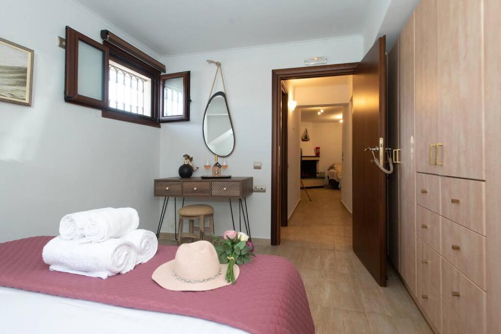 Coast Horizon Apartment Romanos  Екстериор снимка